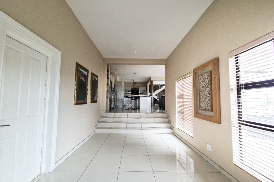 6 Bedroom Property for Sale in Gonubie North Eastern Cape
